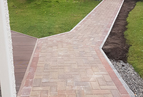 Pavier Brick Pathways